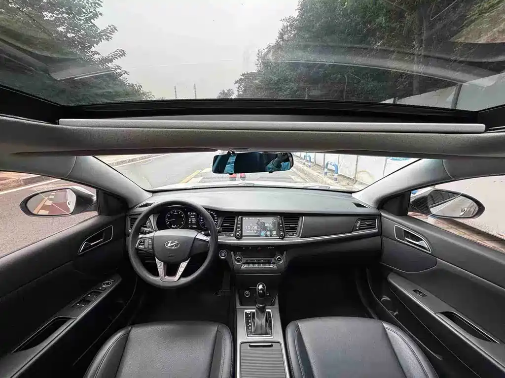 Hyundai Mistra — миниатюра 5
