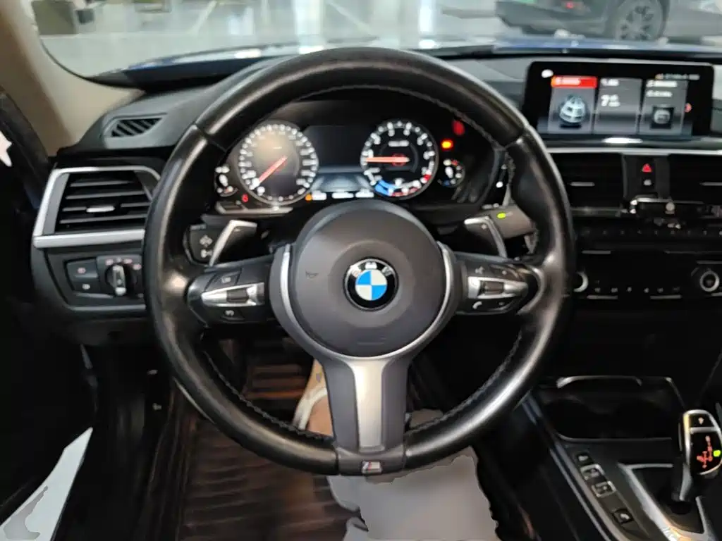BMW 3 Series — миниатюра 11