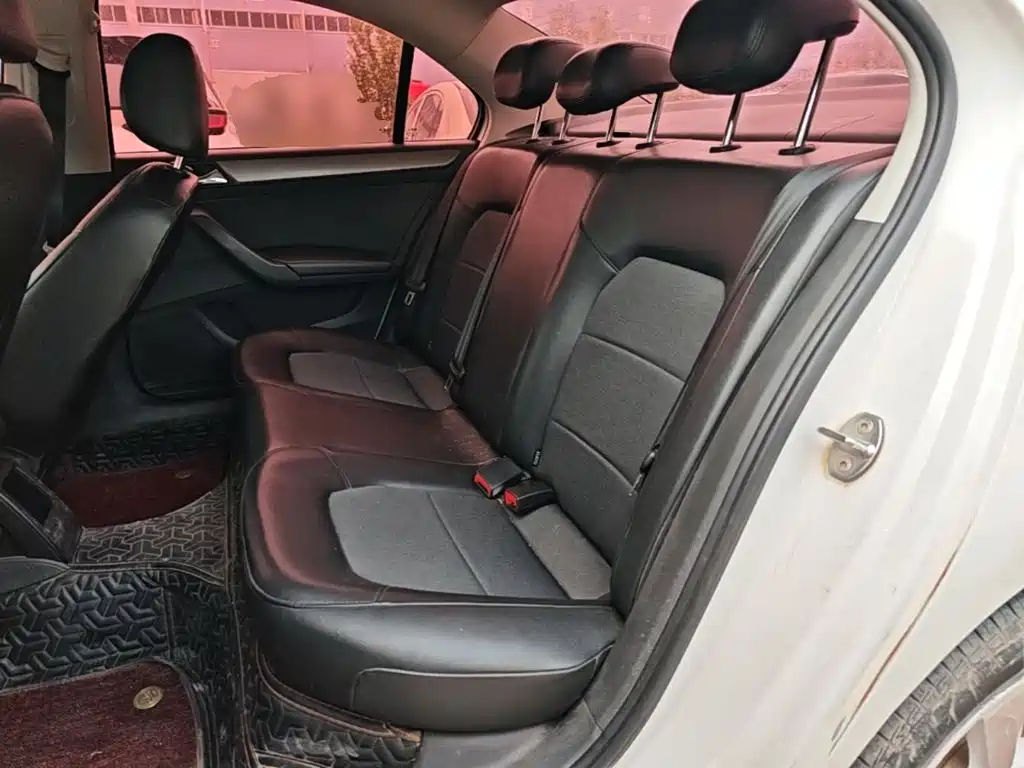 Volkswagen Santana — миниатюра 17