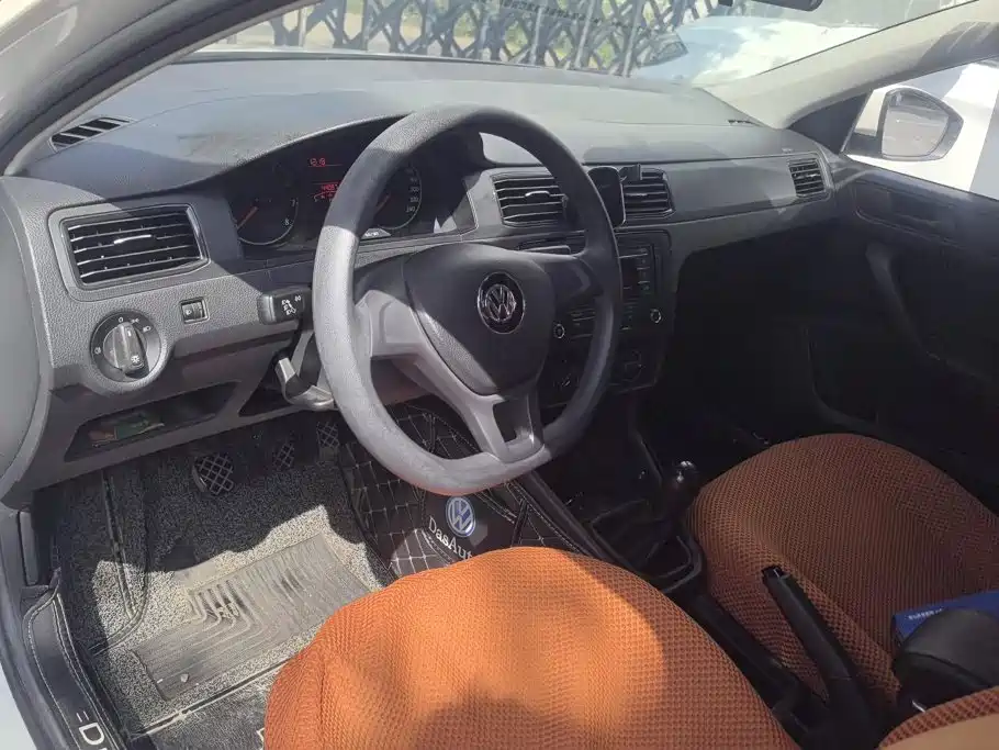Volkswagen Santana — миниатюра 12