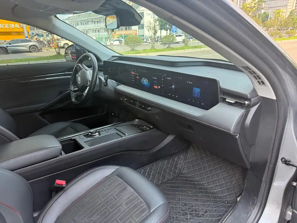 Ford Mondeo — миниатюра 6