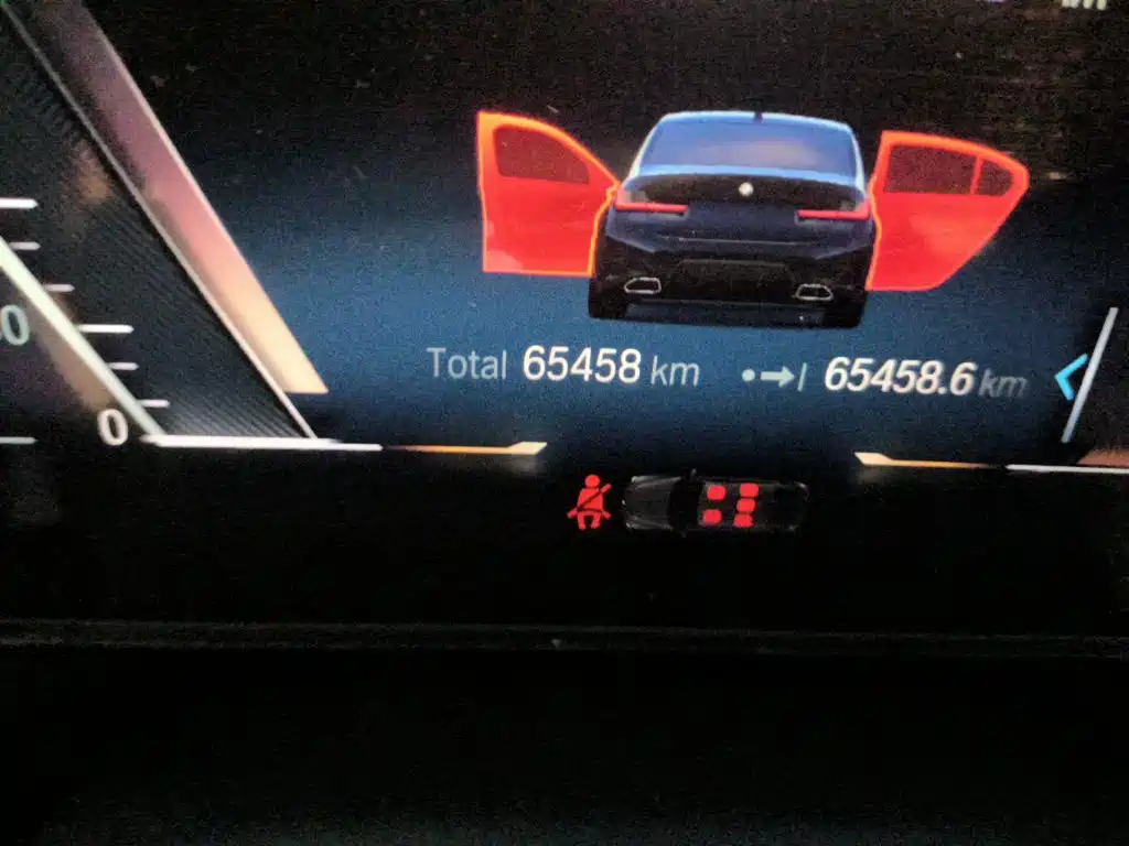 BMW 3 Series — миниатюра 8