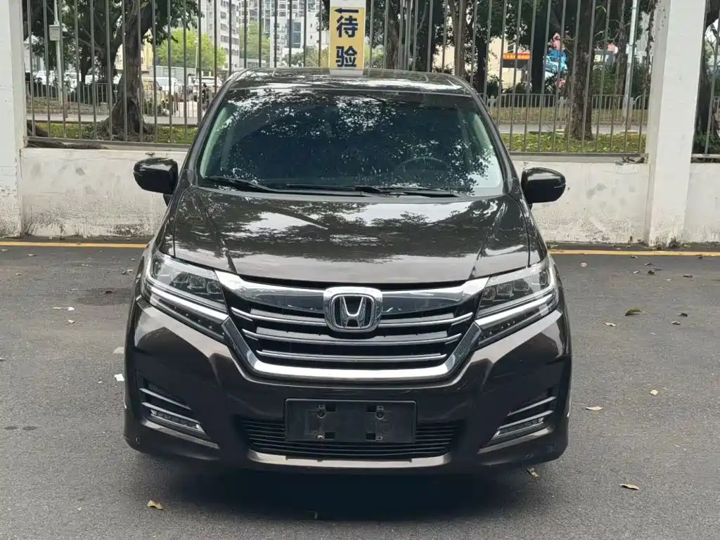 Honda Elysion — миниатюра 3