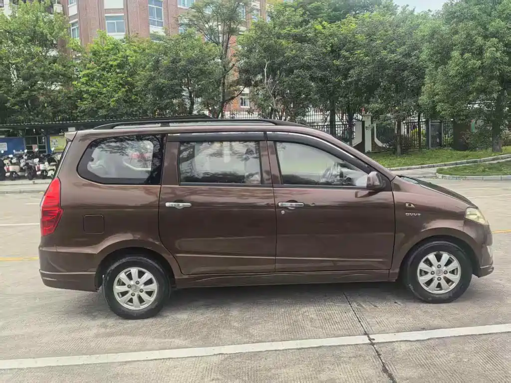 Wuling Hongguang — миниатюра 2