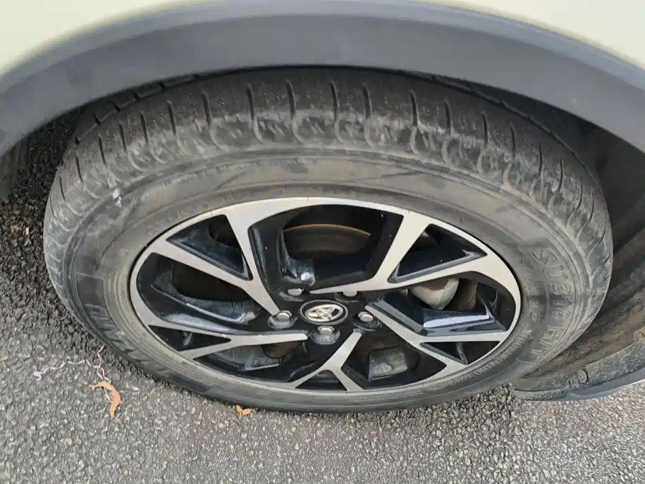 Toyota C-HR — миниатюра 6