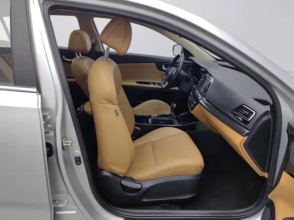 Kia K4 — миниатюра 23