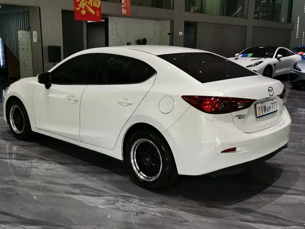 Mazda 3 Axela — миниатюра 18