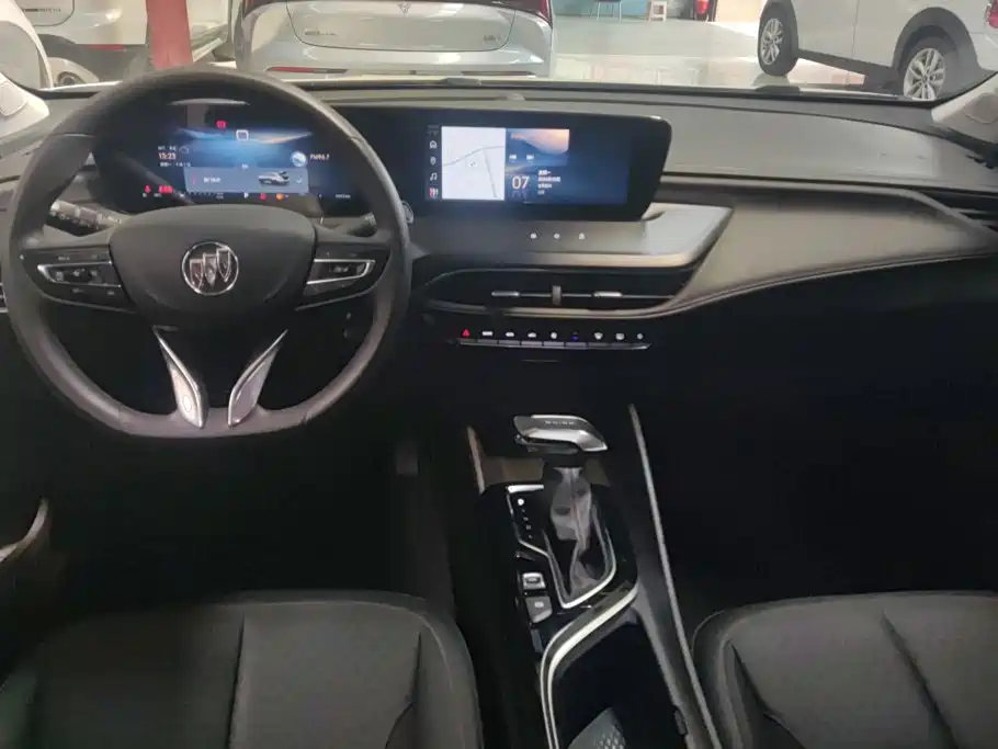 Buick Verano — миниатюра 12