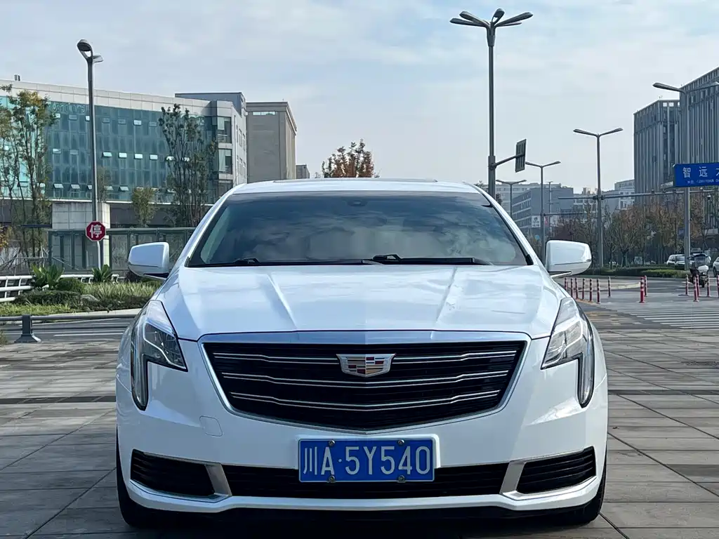 CADILLAC XTS