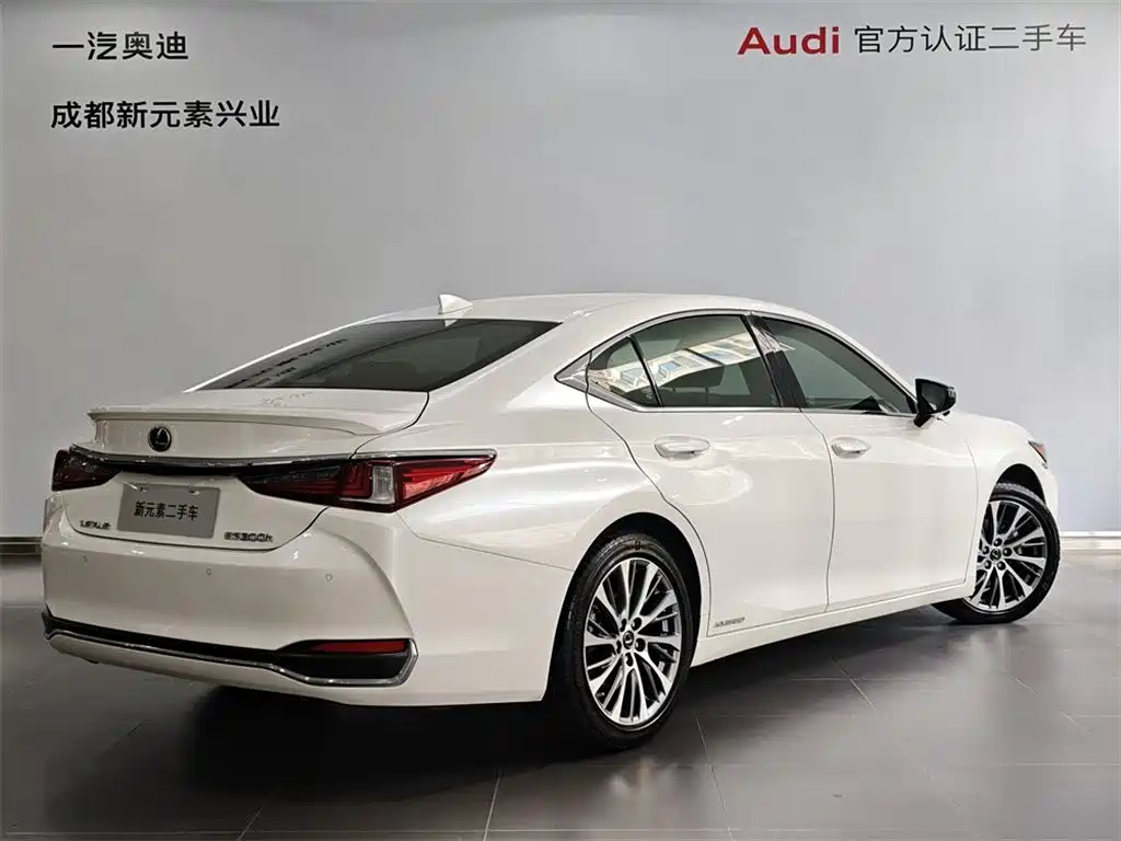 Lexus ES — миниатюра 4