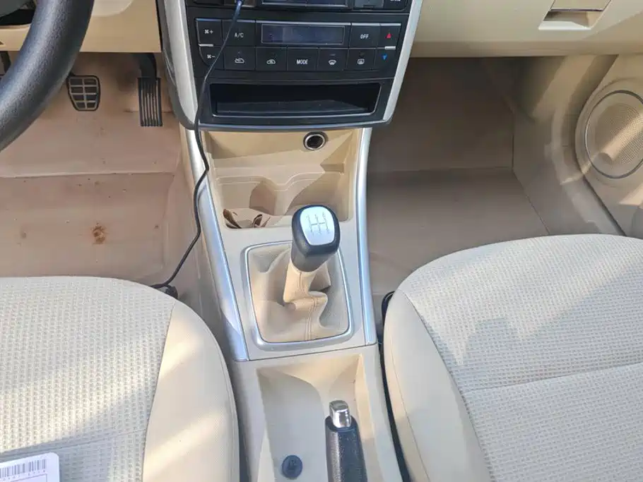 BAIC E-Series — миниатюра 16
