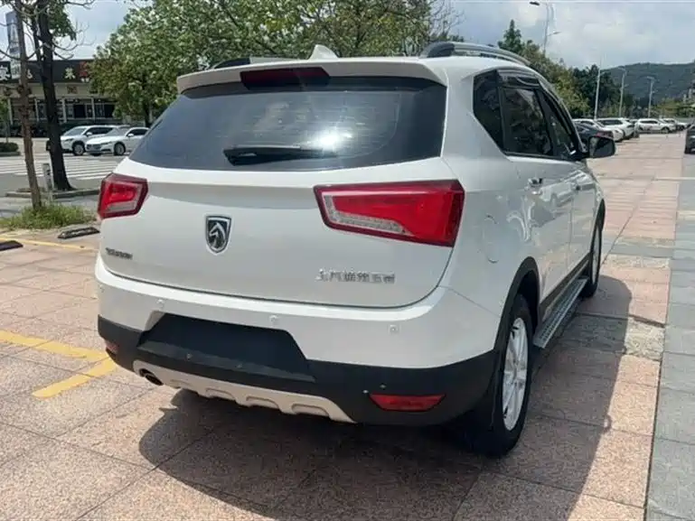 Baojun 560 2016 1.8L MT Comfort