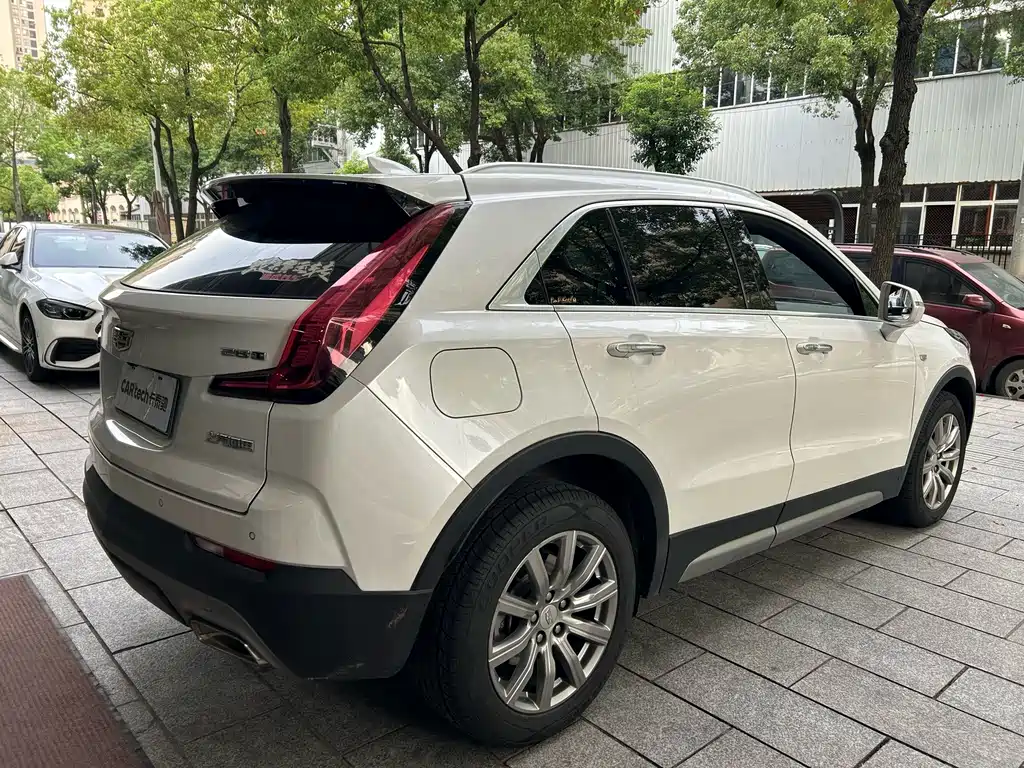 Cadillac XT4 — миниатюра 16
