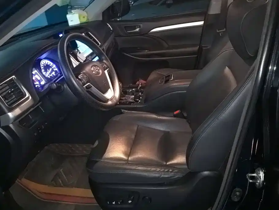 Toyota Highlander — миниатюра 9
