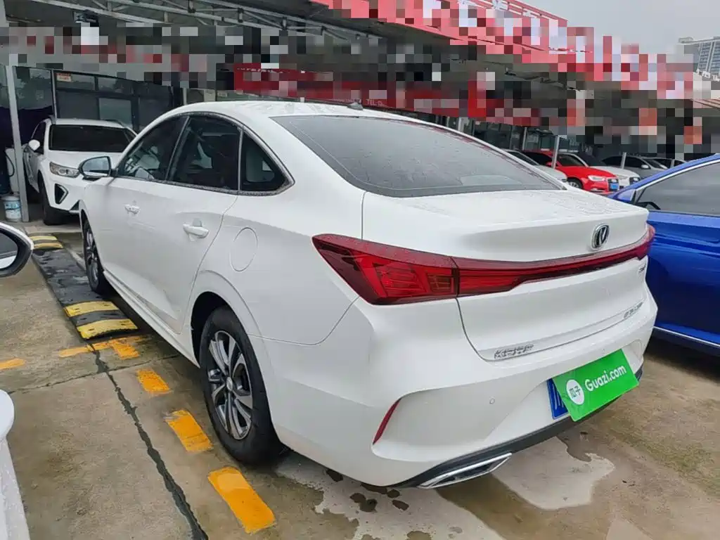Changan Eado — миниатюра 5