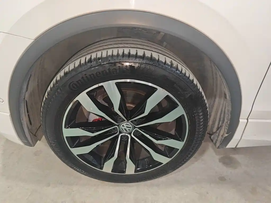 Volkswagen Tiguan L — миниатюра 23
