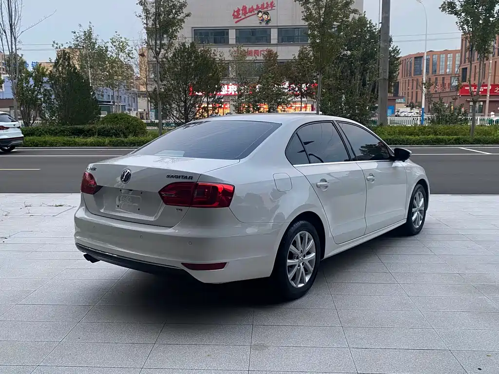 Volkswagen Sagitar — миниатюра 9