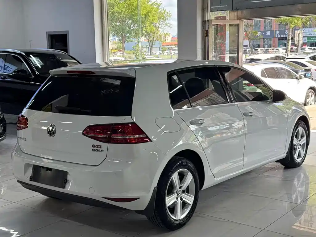 Volkswagen Golf — миниатюра 6