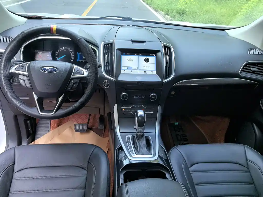 Ford Edge — миниатюра 13