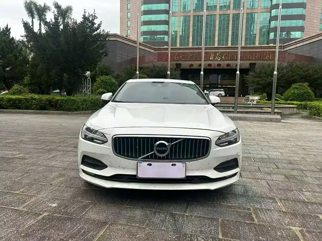 Volvo S90 — миниатюра 3