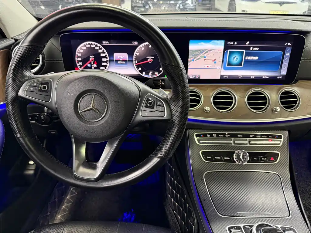 Mercedes-Benz E-Class — миниатюра 9