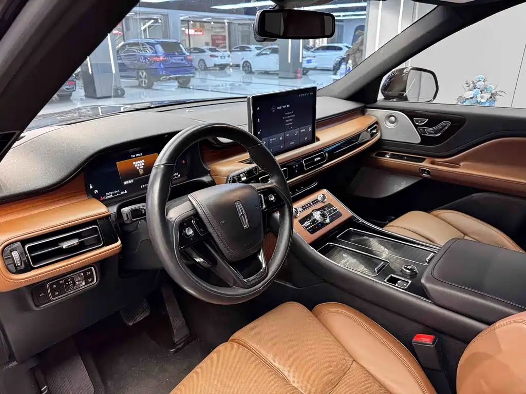 Lincoln Aviator — миниатюра 4
