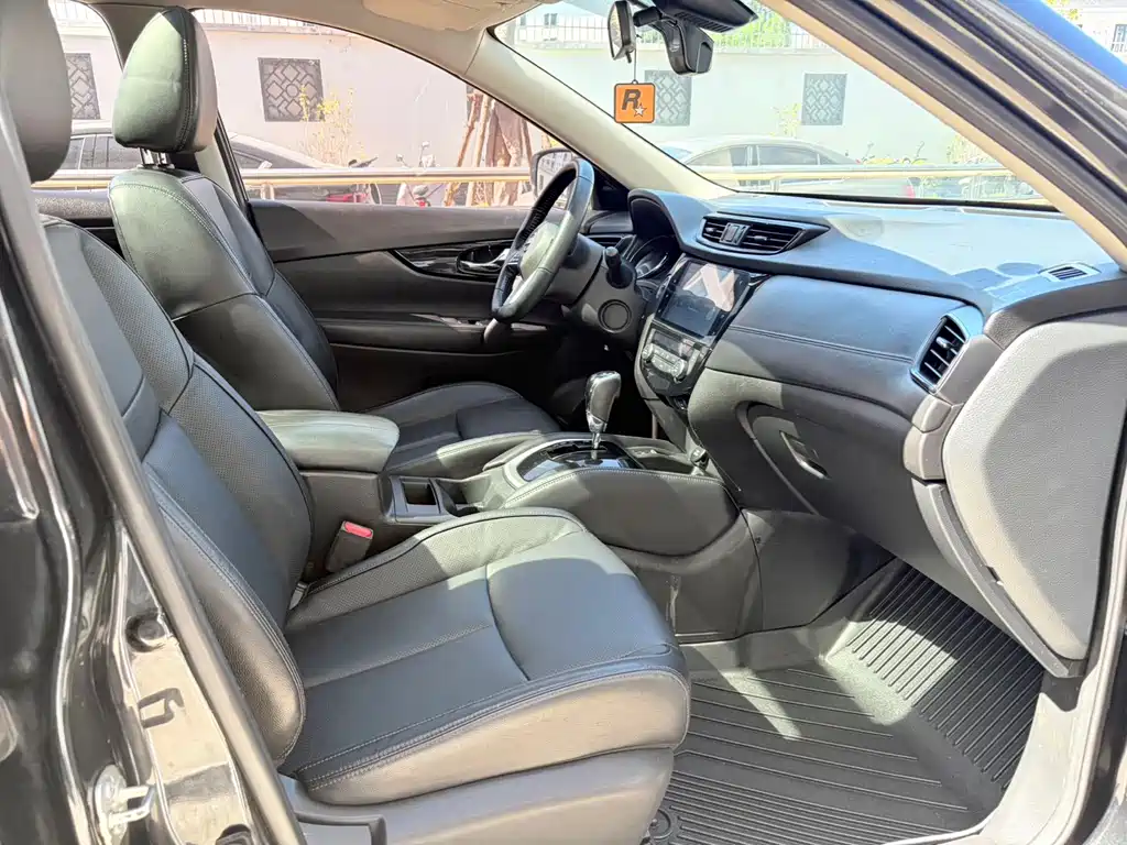 Nissan X-Trail — миниатюра 10