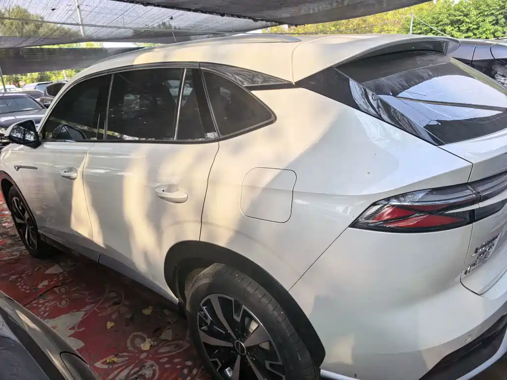 Roewe D5X DMH — миниатюра 4
