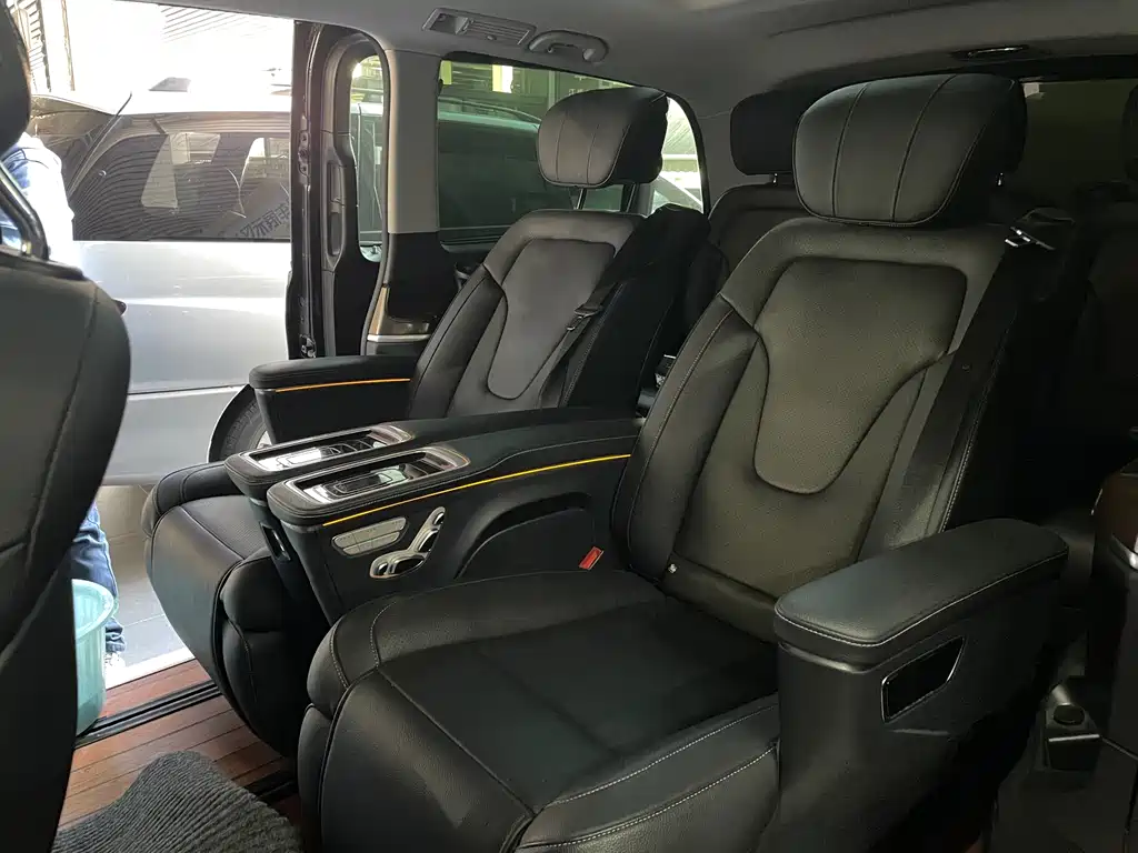 MERCEDES-BENZ V CLASS