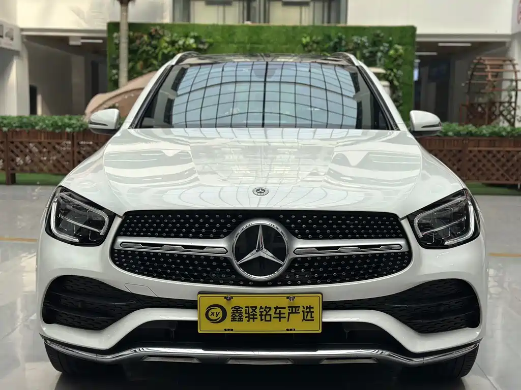 MERCEDES-BENZ GLC