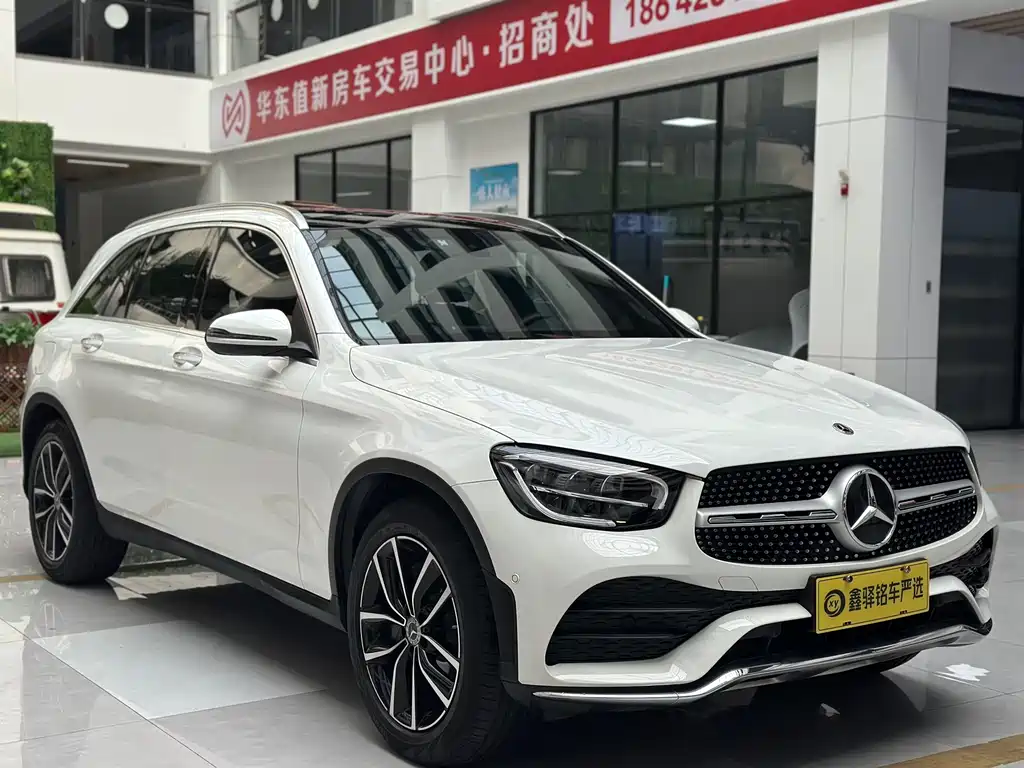 MERCEDES-BENZ GLC