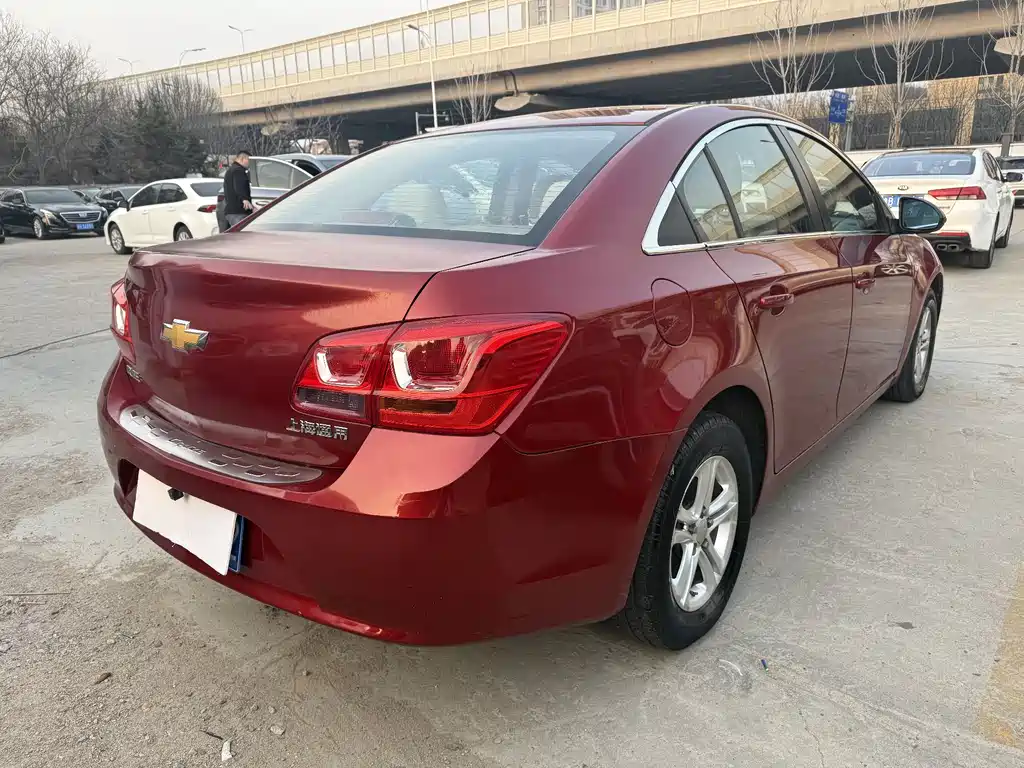 Chevrolet Cruze 2015 1.5L SL MT