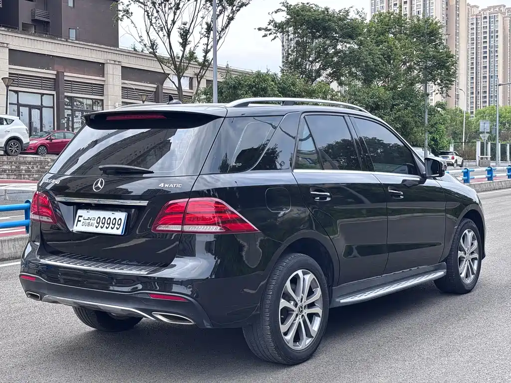 Mercedes-Benz GLE (Import) — миниатюра 6