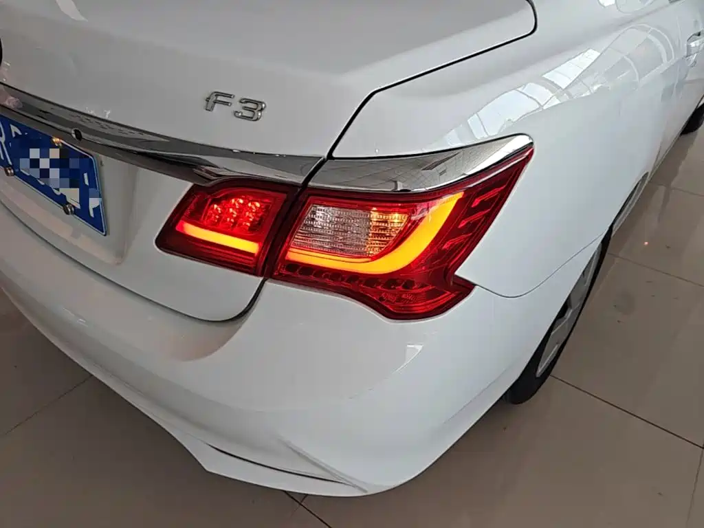 BYD F3 — миниатюра 8