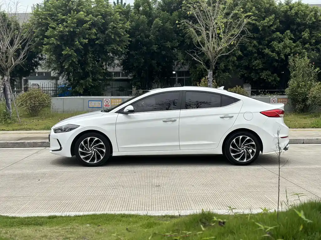 Hyundai Elantra 2019 1.5L CVT Elite