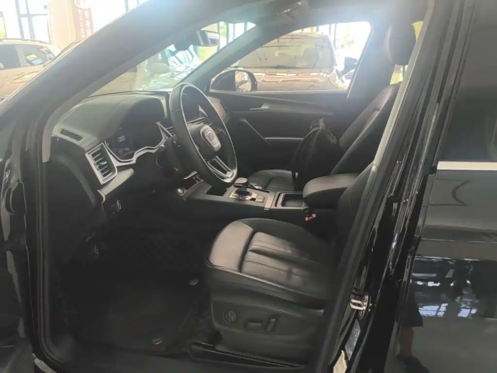 Audi Q5L — миниатюра 15