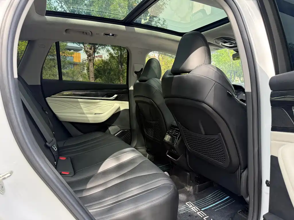 Geely Xingyue L — миниатюра 9