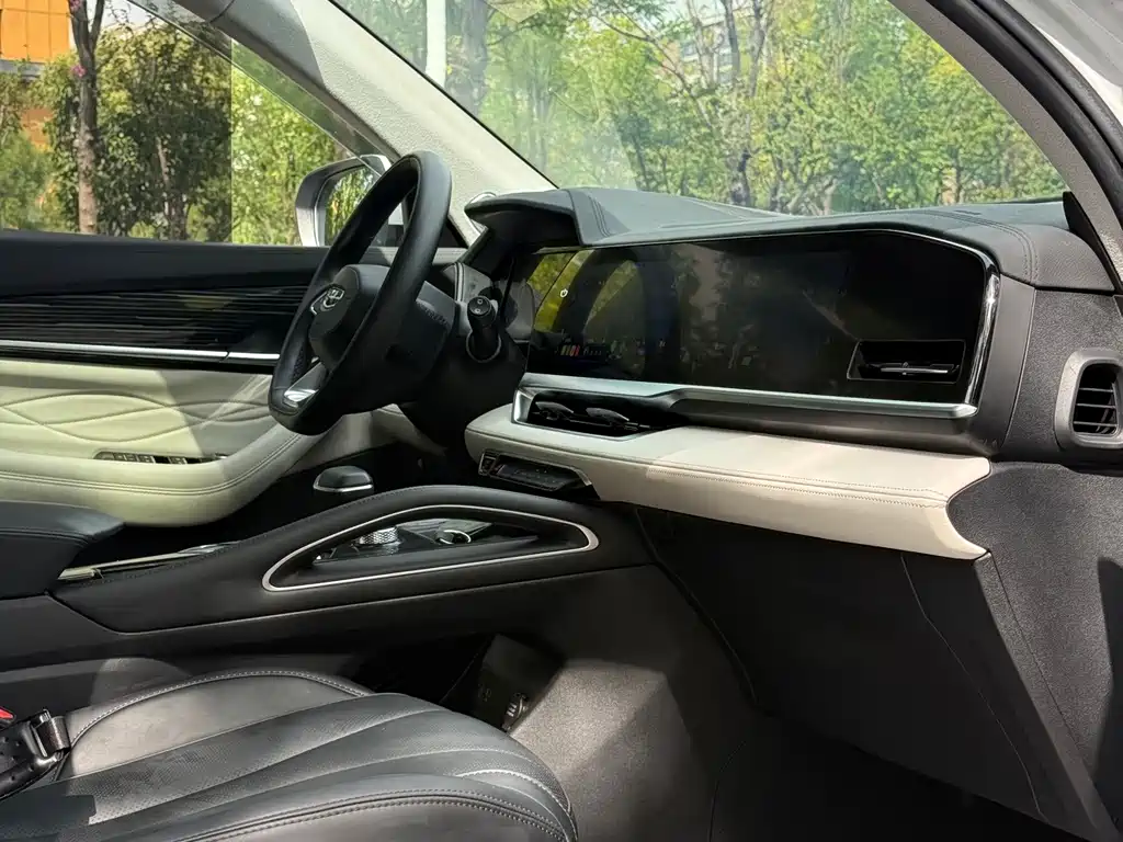 Geely Xingyue L — миниатюра 15