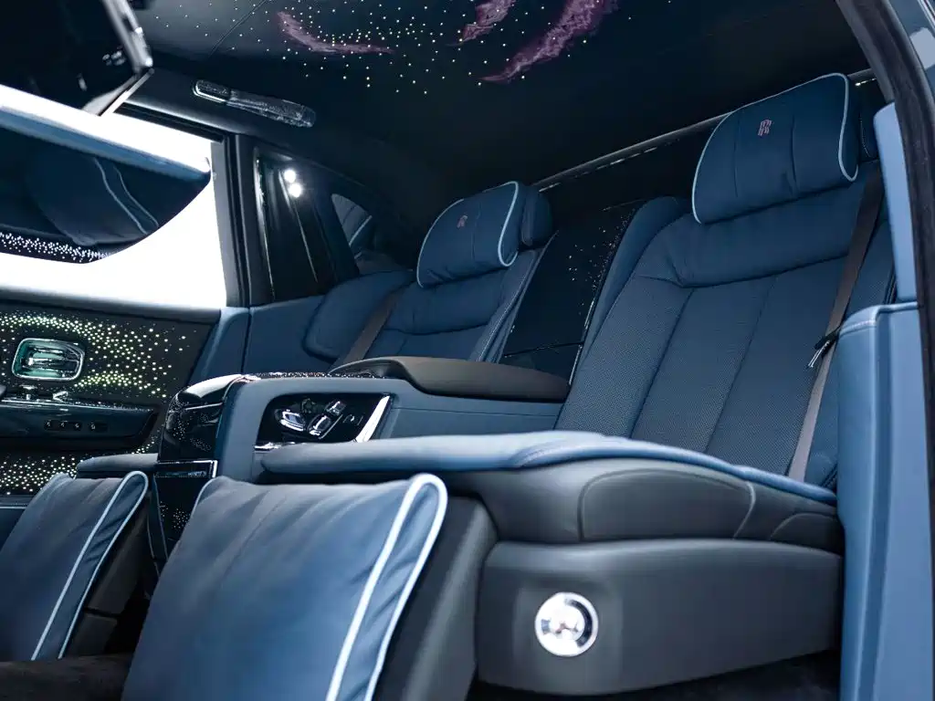 Rolls-Royce Phantom — миниатюра 11