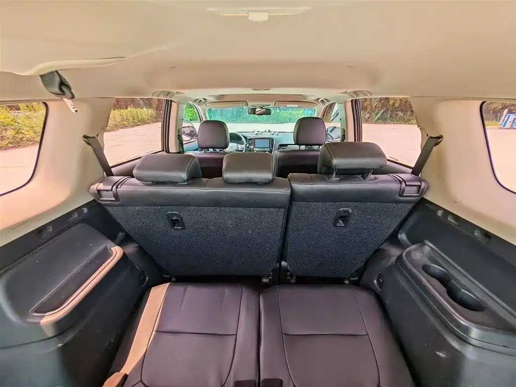 Mitsubishi Outlander 2018 2.0L 7 мест