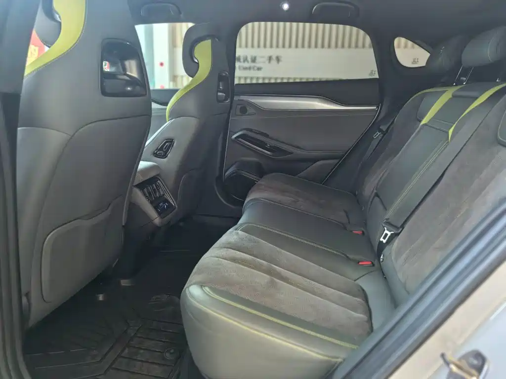 BYD L EV — миниатюра 8