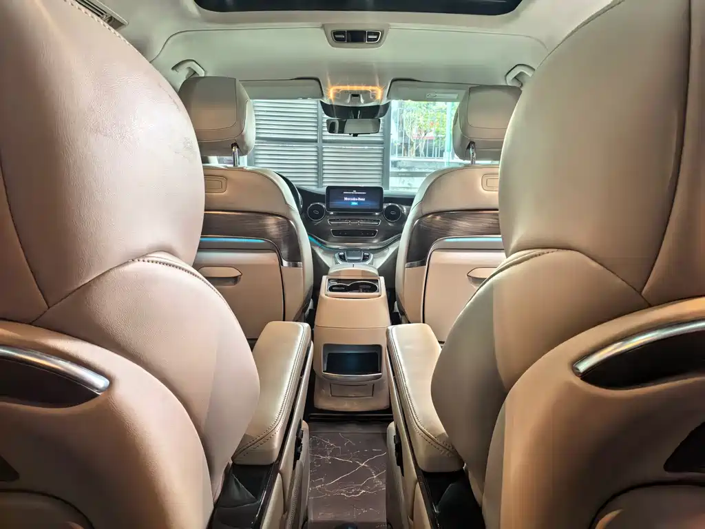 Mercedes-Benz V-Class — миниатюра 13