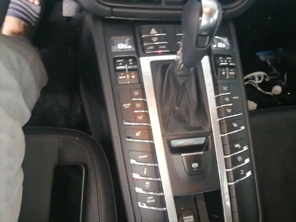 Porsche Macan — миниатюра 19
