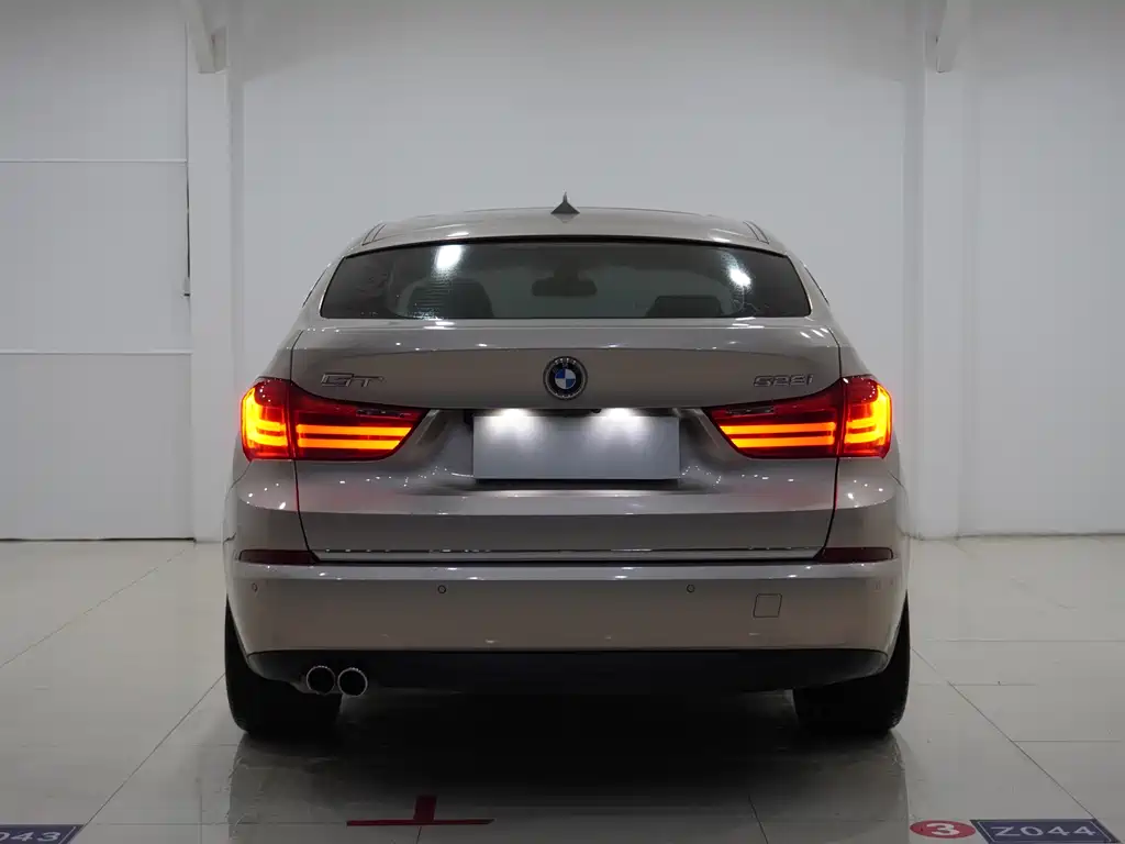 BMW 5 Series GT 5 GT 2014 528i Luxury