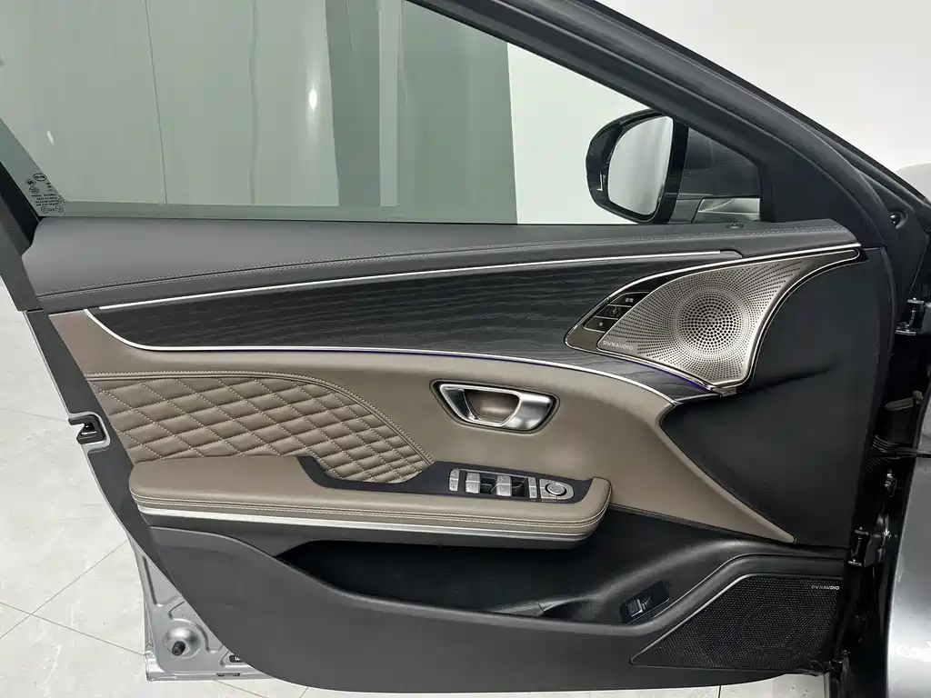 BYD Han — миниатюра 17