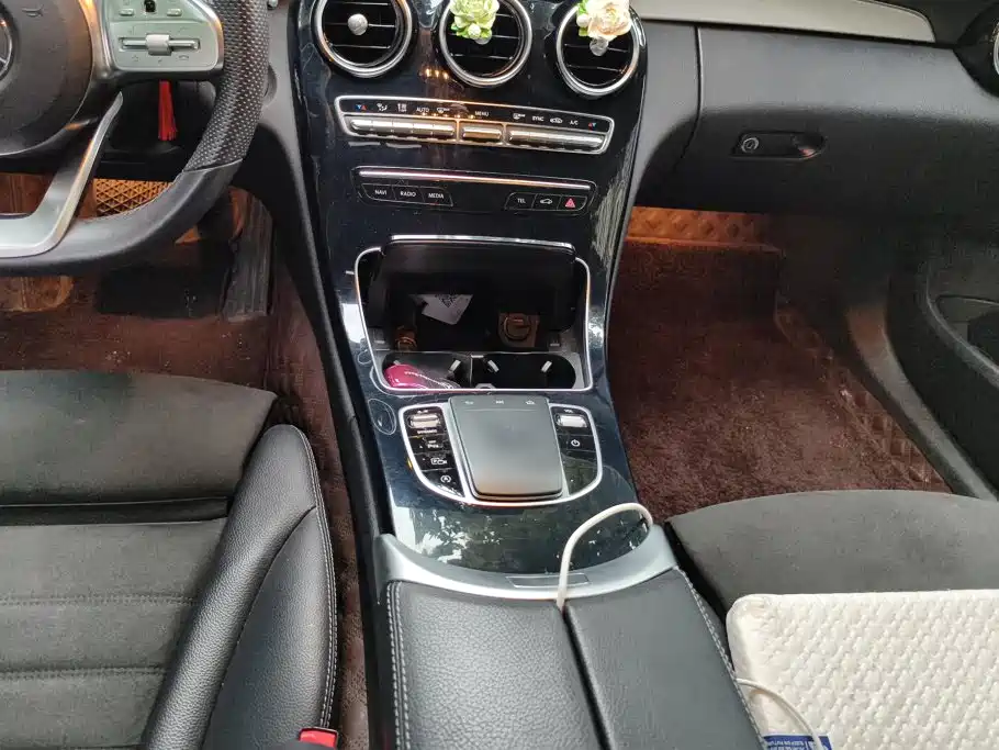 Mercedes-Benz C-Class — миниатюра 16