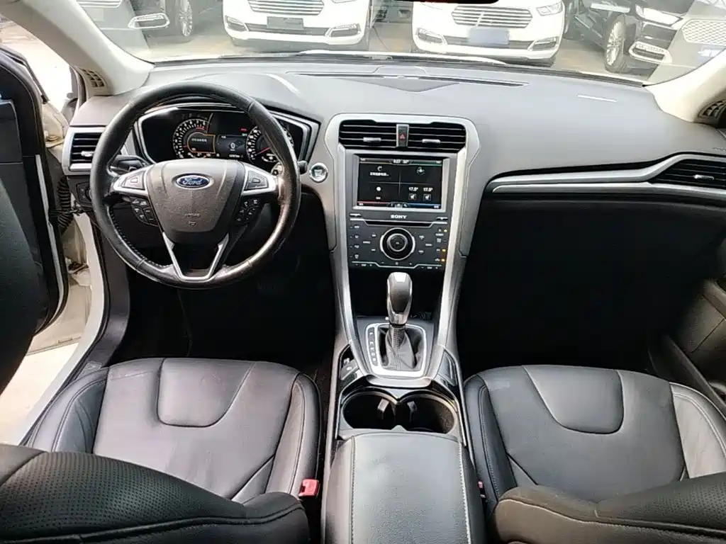 Ford Mondeo — миниатюра 10
