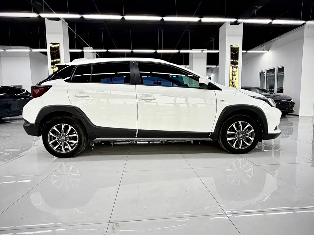 TOYOTA YARIS L ZHIXUAN