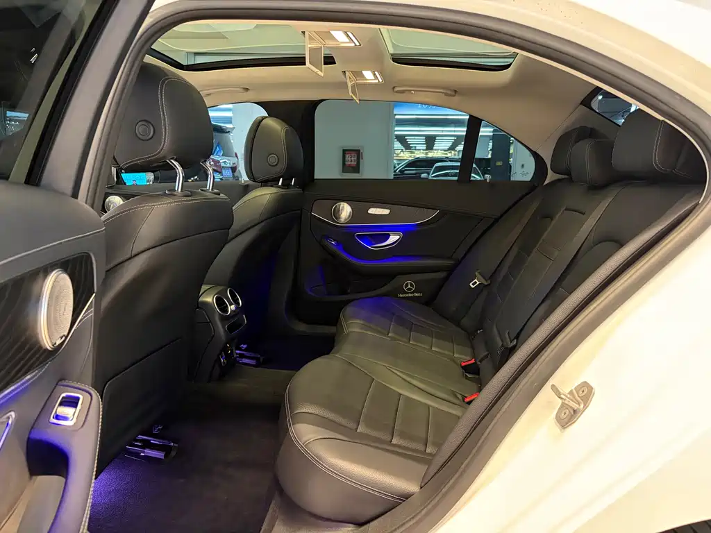 Mercedes-Benz C-Class — миниатюра 13