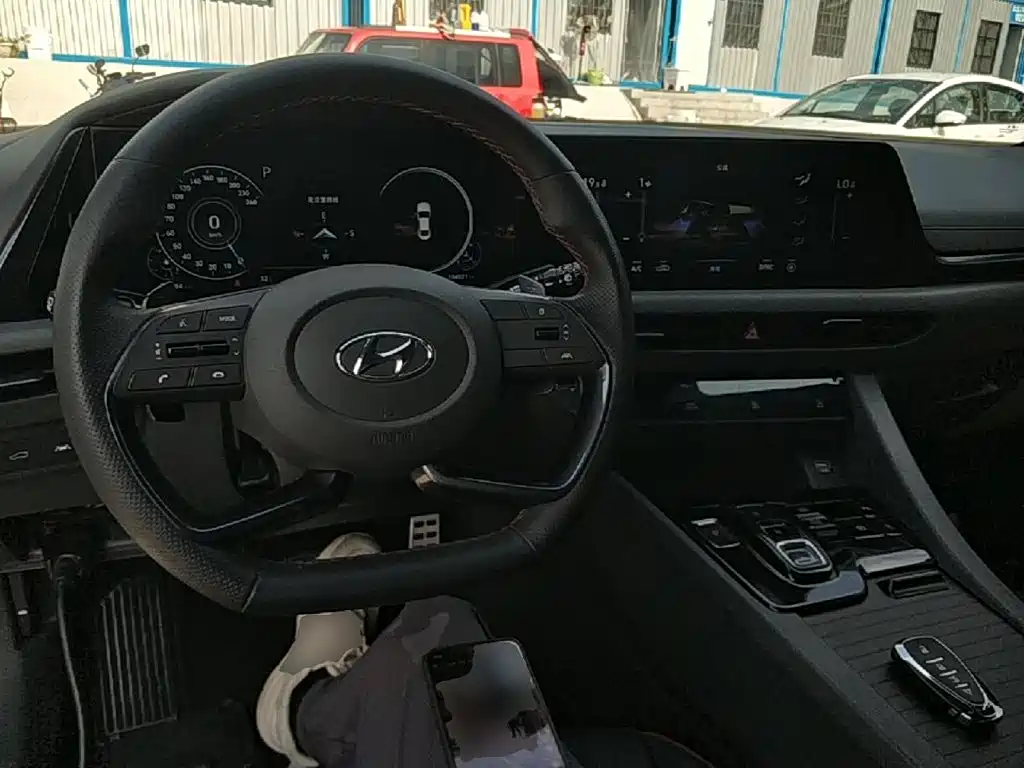 Hyundai Sonata — миниатюра 10